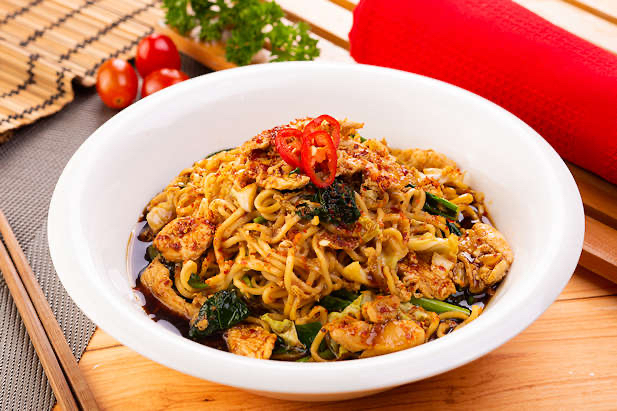 Mie nyemek pedas
