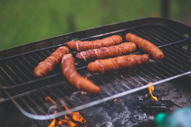 Tips Usaha Sosis Bakar Yang Laris Manis