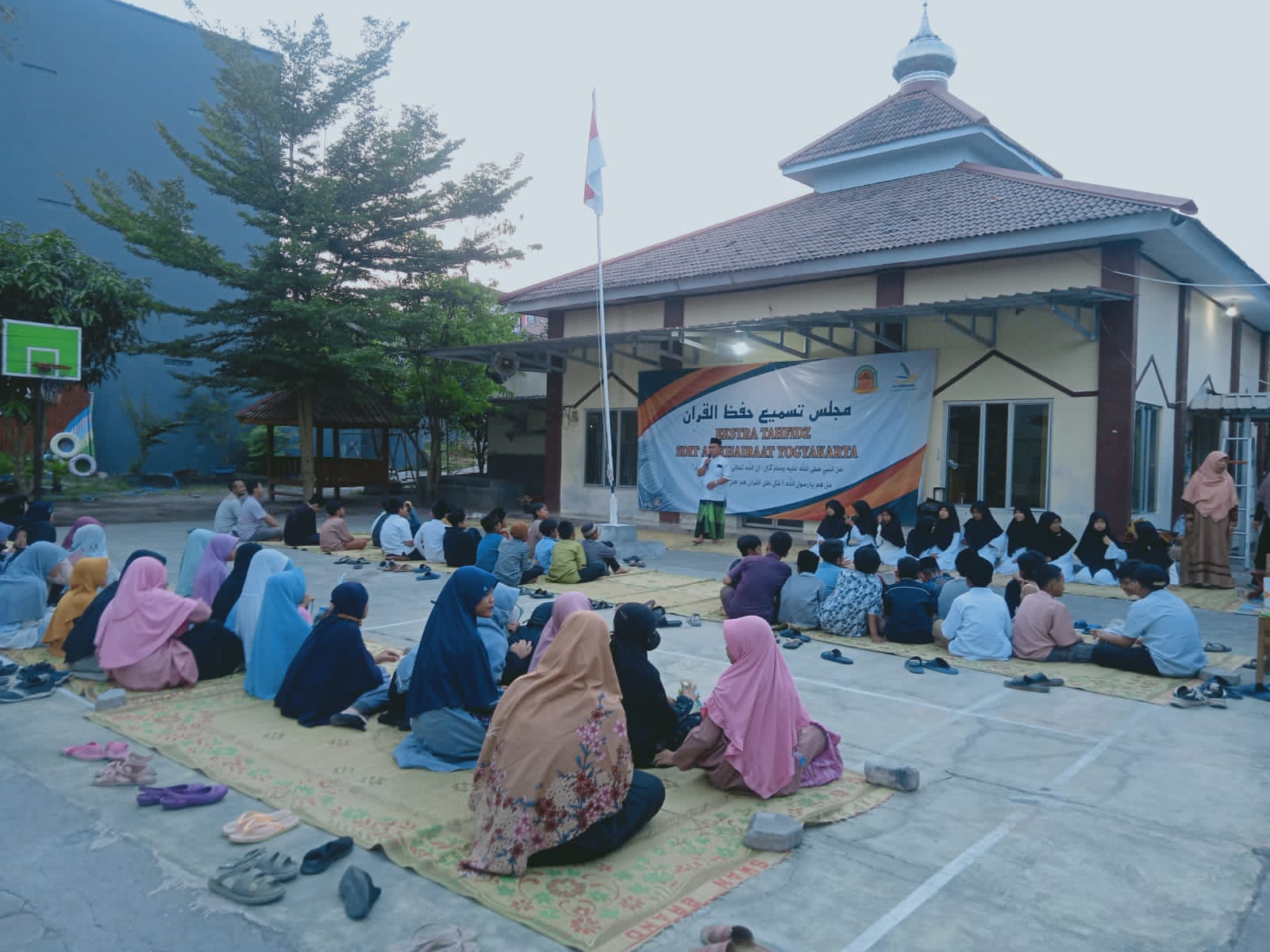 Sekolah Dengan Lingkungan Islami Aman dan Nyaman