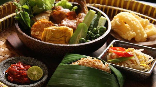 Sajian Makanan Khas dengan Rasa Otentik dan Estetika Budaya