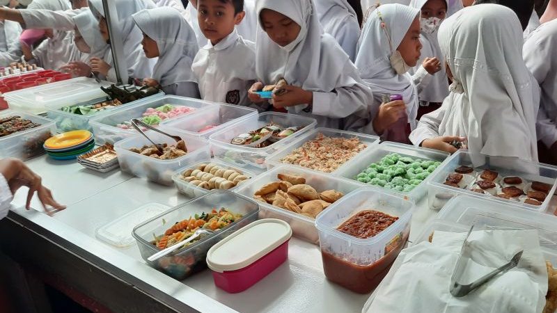 sistem logistik makanan sekolah