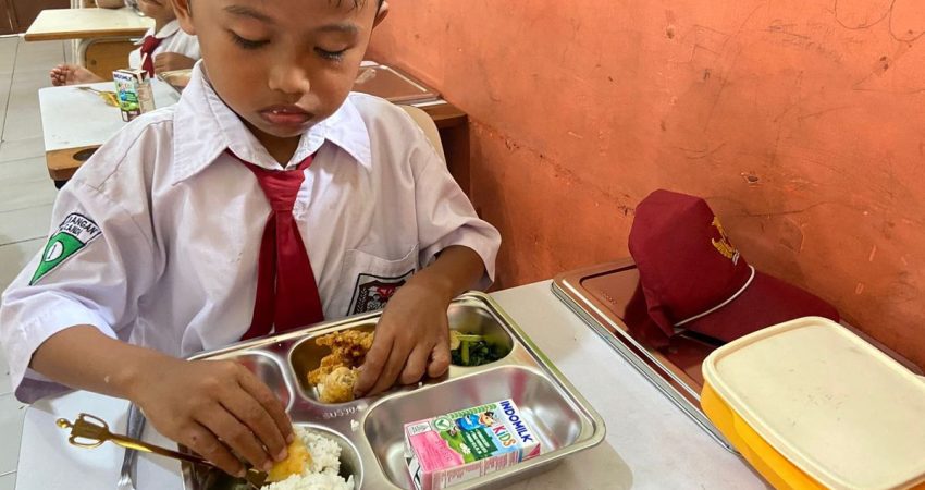 pengendalian sisa makanan sekolah