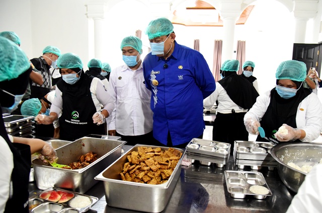 Penerapan Standar Kebersihan Dapur Total Konsisten