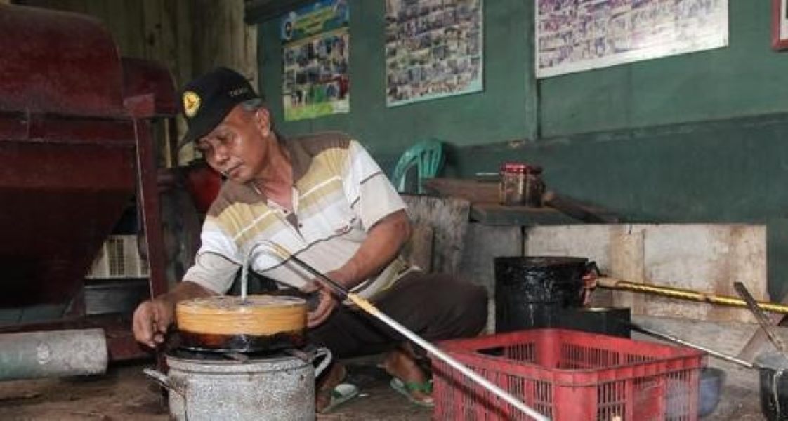 proses pe,buatan asap cair tempurung kelapa